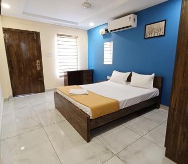 Kochi Hotel | Luxe Inn