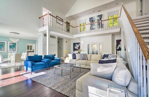 Harrison House | Luxe Lake Chickamauga Retreat w/Boat Dock!