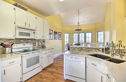 Appling House | Luxe Lake House on Deep Water Cove w/Dock