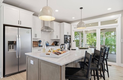 Bumpass House | LUXE Lakefront 5BR Suites w/Views, Beach, Dock,