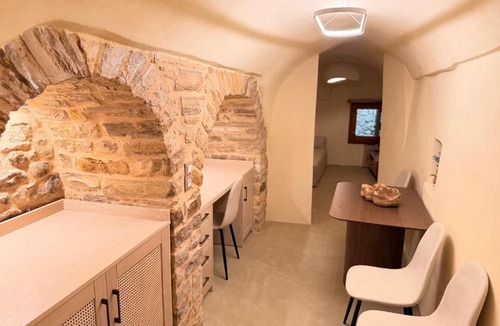 Kalamoti Apartment | Luxe Lane Kalamoti