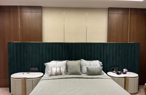DLF City Apartment | Luxe Living