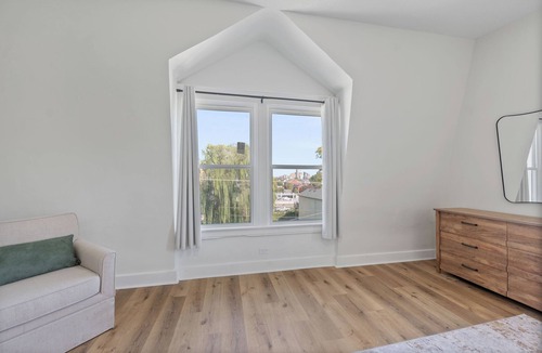 Covington Apartment | Luxe Living Suites #3, 3 minutes to DT Cincy
