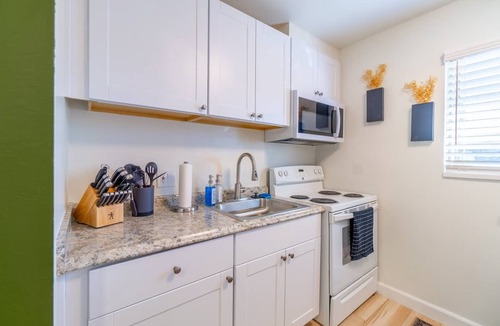 West University House | Luxe Loft - UNR Pet Friendly