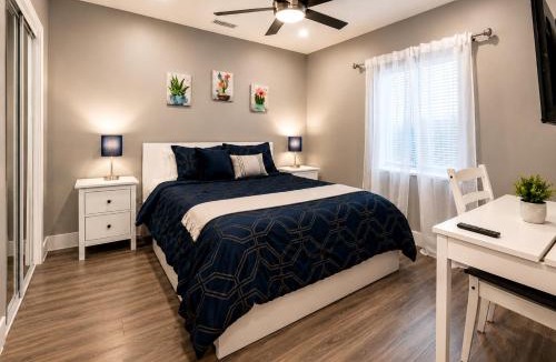 Poinsettia Heights House | Luxe Modern 2 BDR Near Downtown FTL