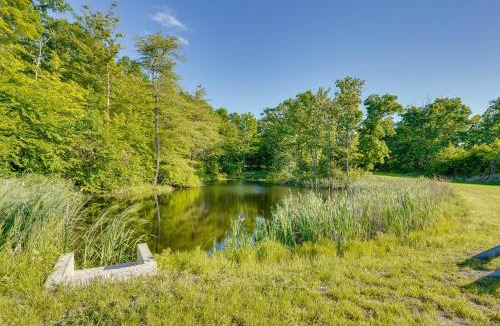 Hyde Park House | Luxe Mountain Getaway on Private Rd Near Rhinebeck