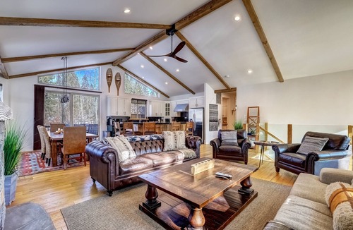 Mountain View Estates House | Luxe Mountain Chalet - Hot tub, Man Cave, Foosball, Peloton