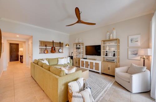 Royal Harbor House | Luxe Naples Bay Resort Condo: Near Fifth Ave!
