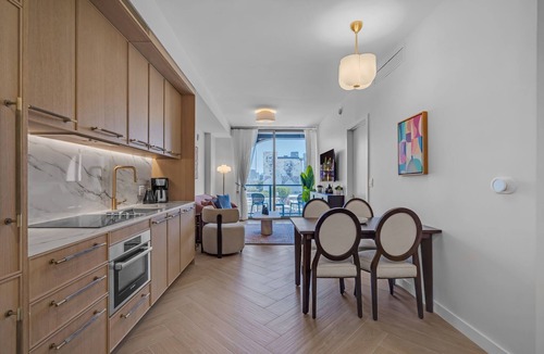 Wynwood Art District Apartment | Luxe NoMad Wynwood 1BR Balcony & Rooftop