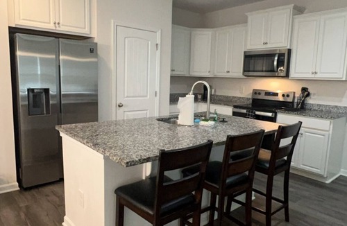 Greer House | Luxe Oasis 3 bedroom 2.5 bath home in Greer close to Airport