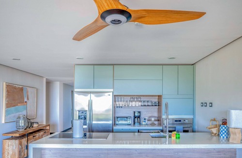 Herradura Condo | Luxe ocean-view condo with balcony, grill & outdoor pool
