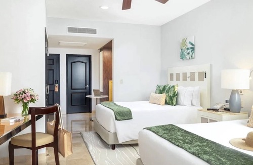 Playa Mujeres Resort | Luxe Ocean-View Studio ~ Private Balcony ~ Tranquil Area