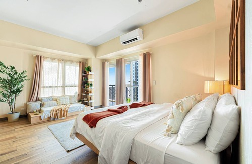 Tambo Apartment | Luxe Oceanfront Bohemian King Bed Pool Bay Views 50% Off