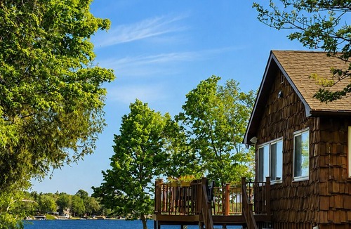 Detroit Lakes House | Luxe on Long Lake-Barrel Sauna, Kayaks, Sandy Swimming & Fire Pit