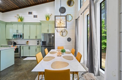 Pickens Ski Chalet | LUXE Privacy at Gorgeous Broken Bow Cabin Home