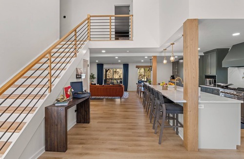 Easley House | Luxe Private Lakefront-Heated Swimspa, Pickleball/Basketball, Kayaks, Greenville