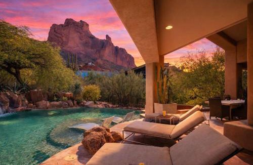 Paradise Valley House | LUXE - Red Rock - Pool & Spa - In Paradise Valley