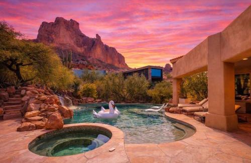 Paradise Valley House | LUXE - Red Rock - Pool & Spa - In Paradise Valley