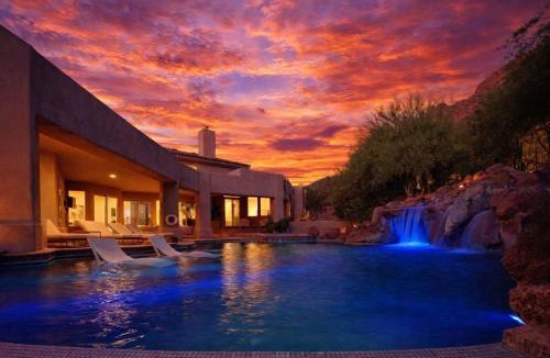 Paradise Valley House | LUXE - Red Rock - Pool & Spa - In Paradise Valley