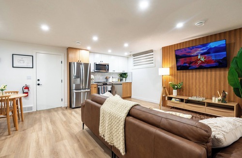 Calgary Apartment | Luxe Suite | Beautyrest Beds | Heated Bath Floor