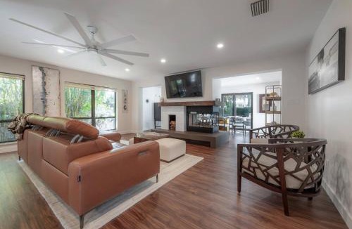 Beach Park Villa | Luxe Tampa Villa | Guest House with Resort Vibes