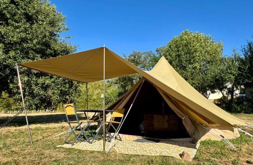 Saint-Sulpice-d'Excideuil Other | Luxe tent met goed bed, prive sanitair en laadpaal