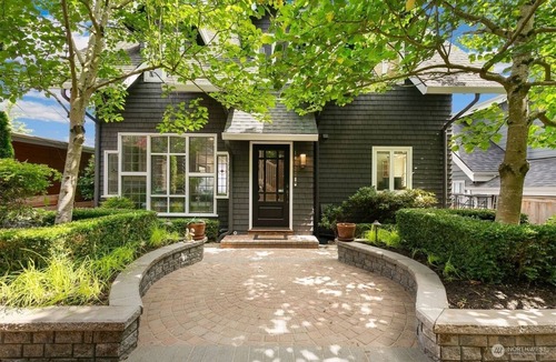 Bryn Mawr-Skyway House | Luxe Waterfront Estate Annex Hot Tub FIFA Ready