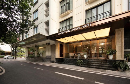 Dich Vong Hau Hotel | Luxeden Classic Hotel