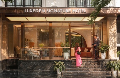 Dich Vong Hau Hotel | Luxeden Classic Hotel