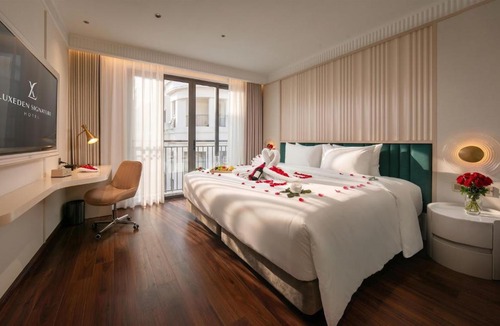 Dich Vong Hau Hotel | Luxeden Classic Hotel