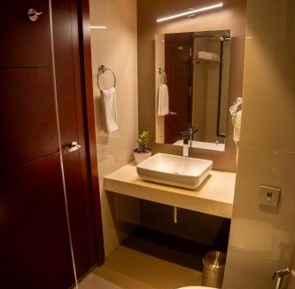 Sulthan Bathery Hotel | Luxo Wayanad