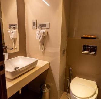 Sulthan Bathery Hotel | Luxo Wayanad