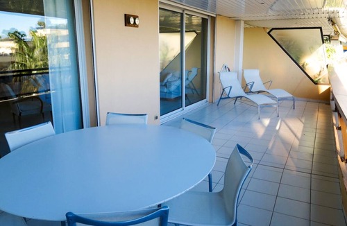 Saint-Laurent-du-Var Apartment | Luxory apartment on the beach