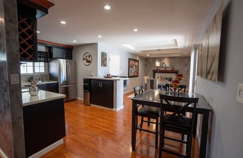 Fairfield House | LuxoStays | Charming 4BR w/large backyard/firepit