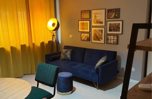 Crotone House | Luxro Home