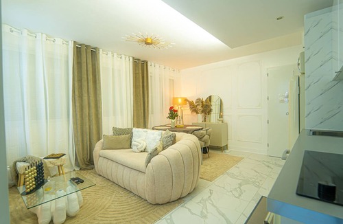 Le Celle-Saint-Cloud Apartment | Luxueux Appartement Jacuzzi Proche de Paris