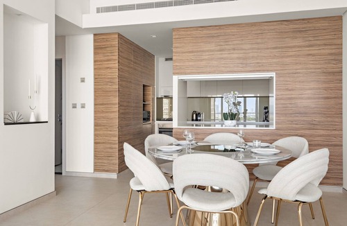 Jumeirah Lake Towers Apartment | Luxurious 1 BD in JLT with Modern Amenities