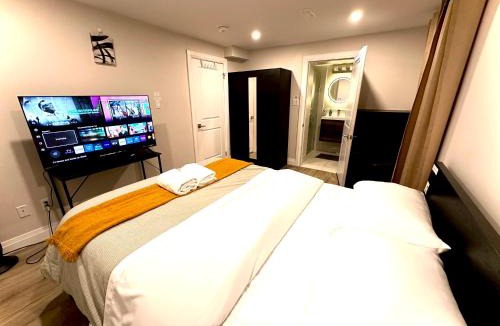 Rosemount Apartment | Luxurious 1-Bedroom, 1-Bathroom Suite Near Fairview Mall & Waterloo Airport no Pet allowed