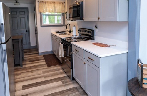 Perdue Hill Apartment | Luxurious 1-Bedroom Apartment
