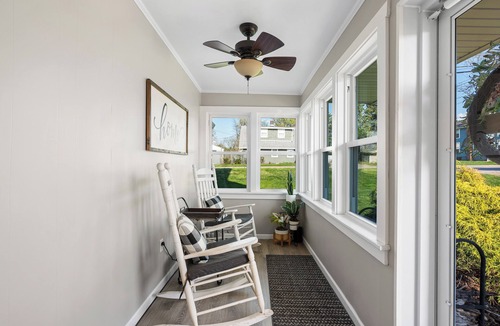 Greentown House | Luxurious 1875 centrally loc. Canton/Akron home, expansive primary & sunset view