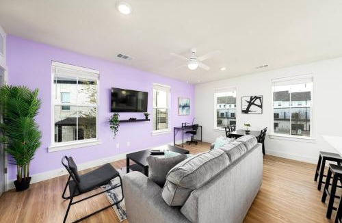 Pflugerville Apartment | Luxurious 1BR Gem Steps from the Action