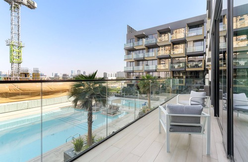 Jumeirah Village Circle Apartment | Luxurious 2 BD with Private Jacuzzi in JVC