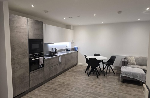 Gascoigne Apartment | Luxurious 2-Bed Haven in the Heart of Barking