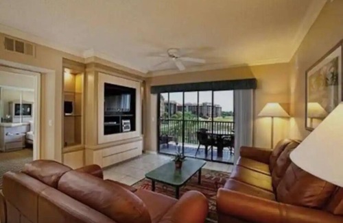 Downtown Orlando Resort | Luxurious 2 Bedroom Beautiful condo Orlando FL, Mins from Disney