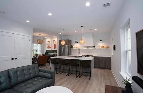 Asbury Park House | Luxurious 2-bedroom townhome with WiFi, AC in brilliant east side of Asbury Park