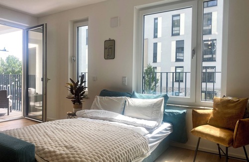 Schoenefeld Apartment | Luxurious 2-room apartment, WLAN, washing machine