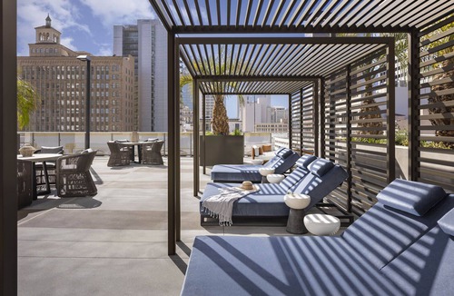East Village Apartment | Luxurious 2BR/2BA High-Rise in East Village – Walk to Petco Park & Gaslamp