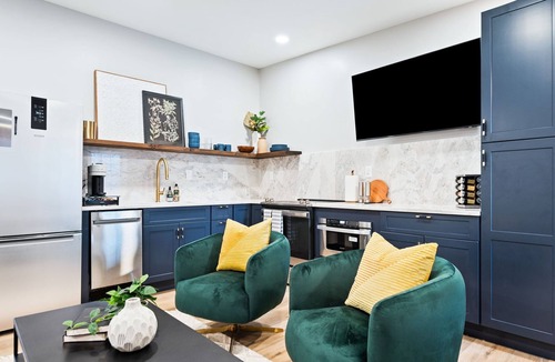 H Street Corridor Bed & Breakfast | Luxurious 2BR BnB ★ Urban Escape ★ Heart of DC ★ Discover DC