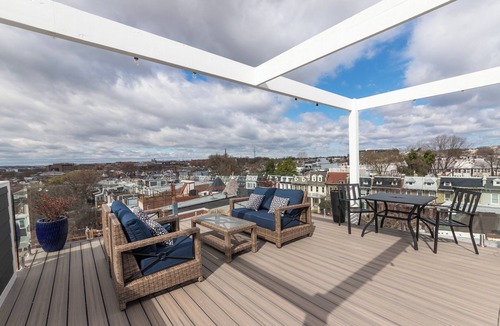 Bloomingdale House | Luxurious 3-BD on the Park With Monument Views