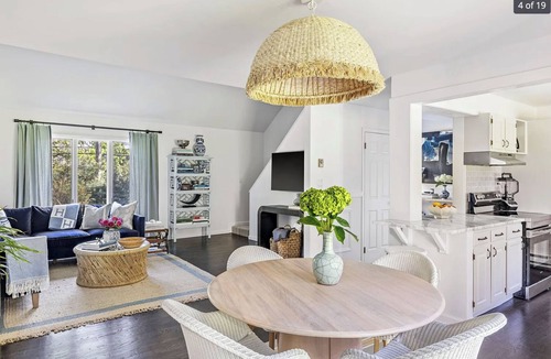 Noyack Cottage | Luxurious 3-Bedroom Sag Harbor Cottage: Designer Renovation with Water Views